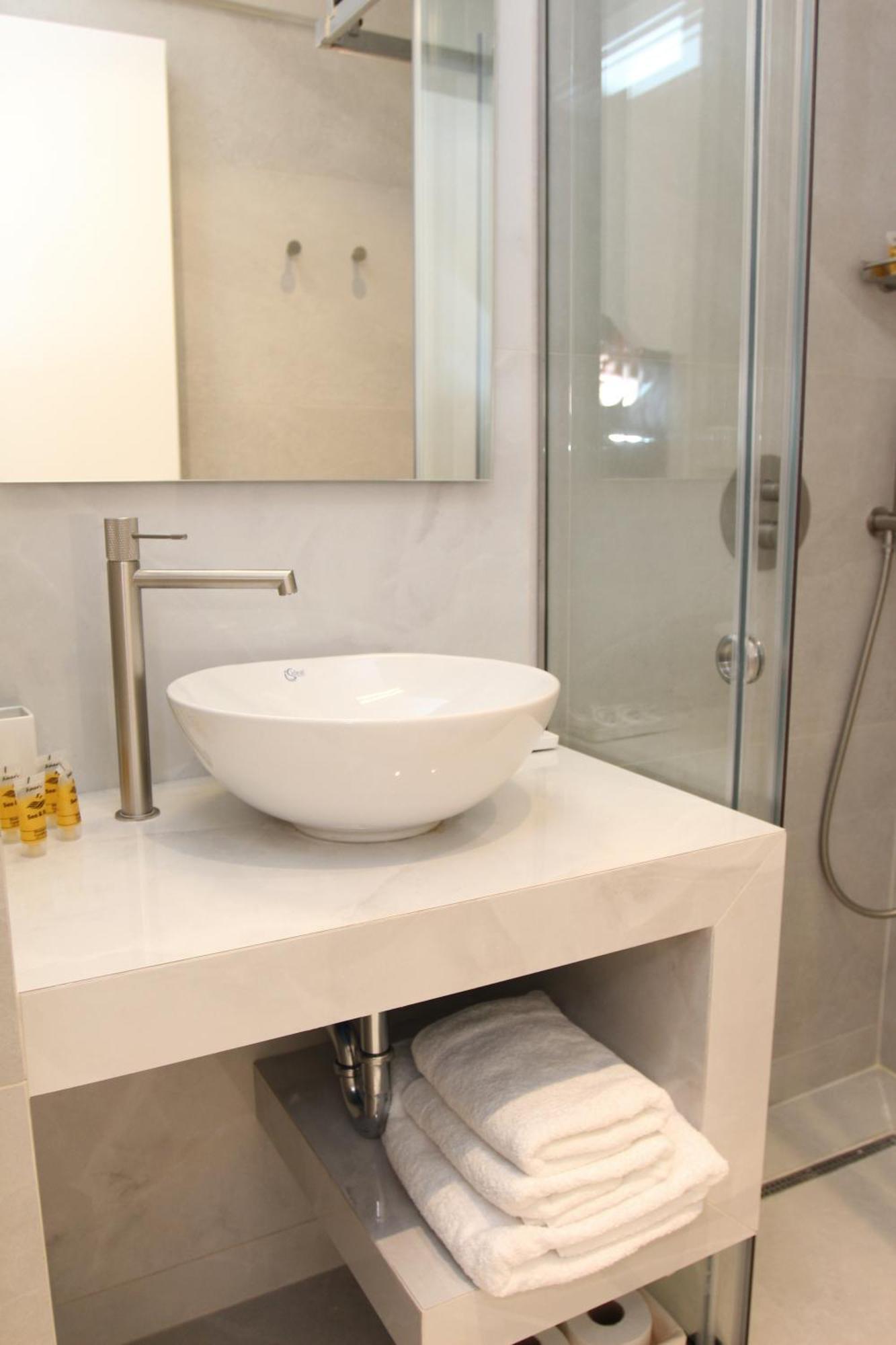 Central Metropolis Luxury Living Athènes Extérieur photo